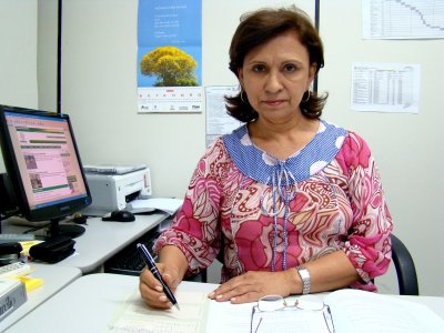 Prof. Maria do Carmo - gerente do contencioso